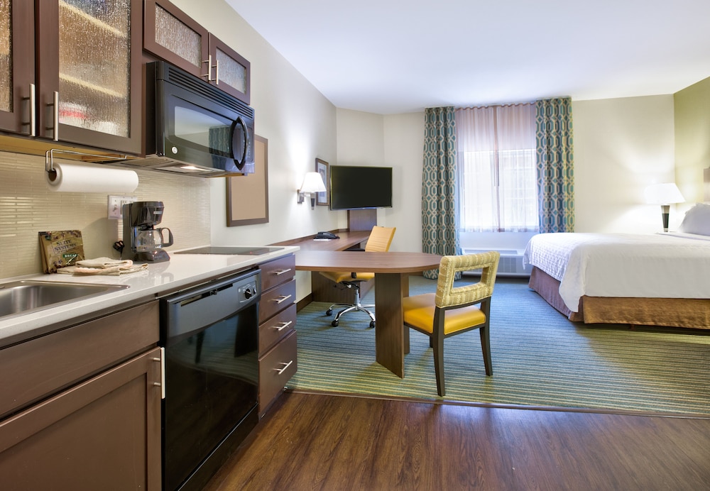 Candlewood Suites DFW South an IHG Hotel - photo 4
