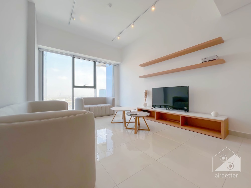 Luxury 1B With Balcony in Blue Wave Tower Dubai — 4-Star Luxury Hotel in Dubai, United Arab Emirates