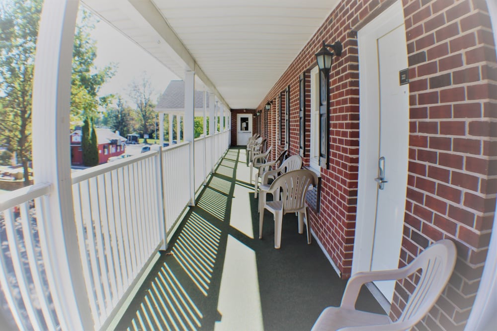 Inn at Cemetery Hill - photo 47