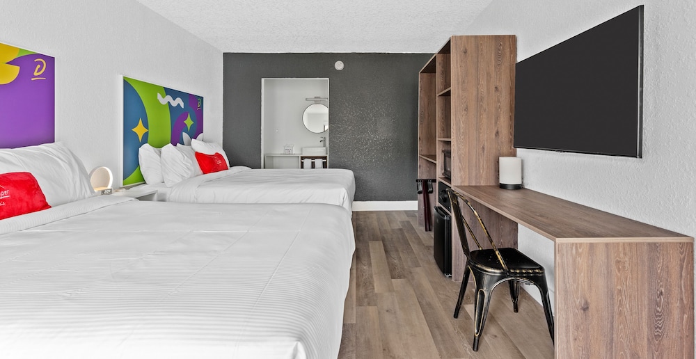 Baymont by Wyndham Jacksonville Airport - photo 11