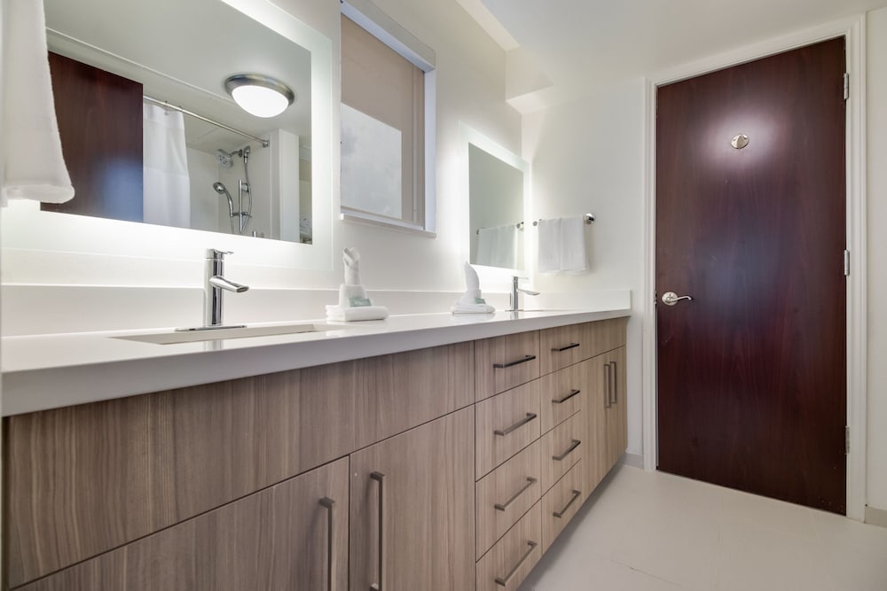 SpringHill Suites by Marriott Dallas NW Hwy I35E - photo 10