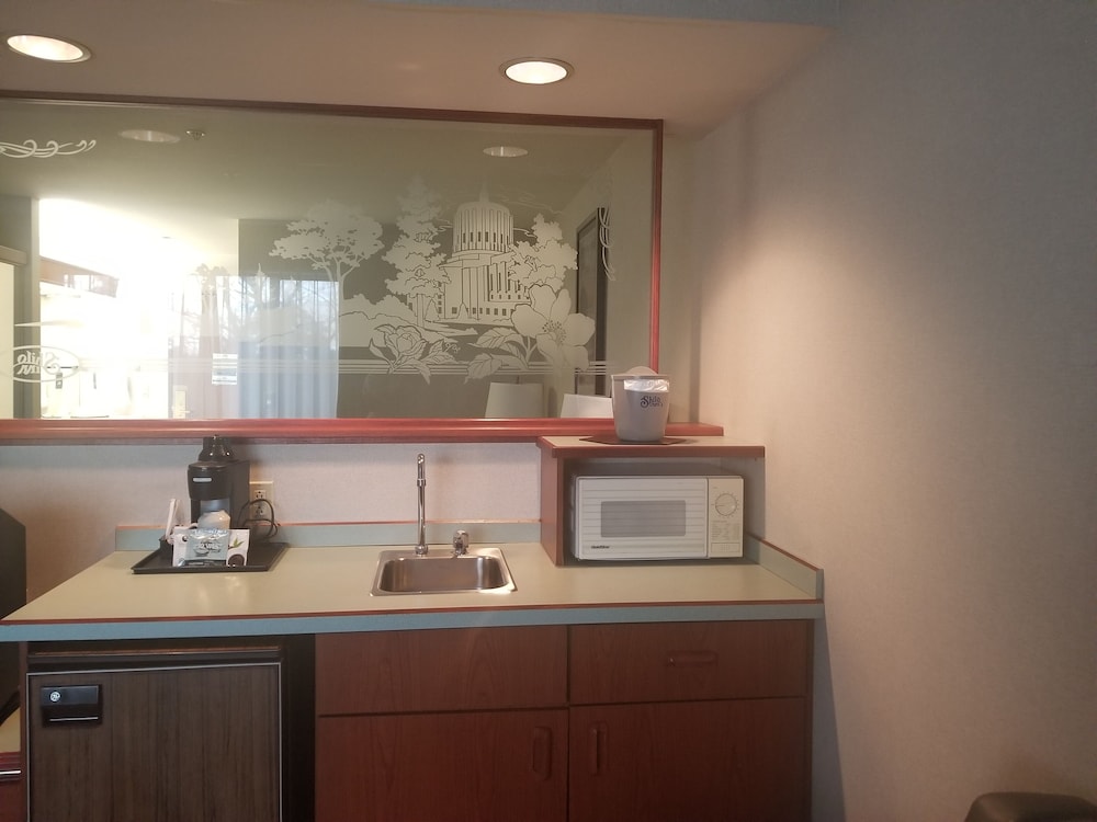 Shilo Inn Suites Salem - photo 14