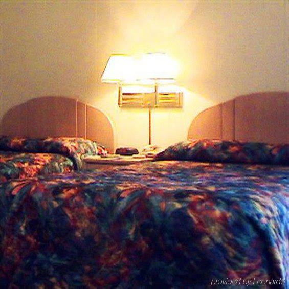 Colt Motel Raton - photo 7