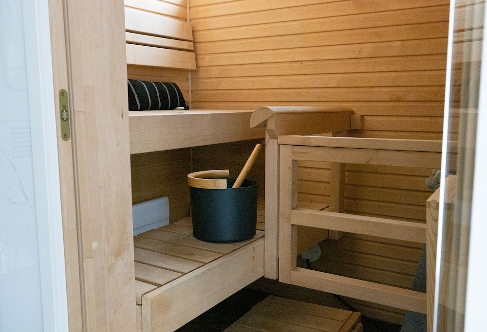 2ndhomes Lux Apartment w Sauna&Balcony — 4-Star Luxury Hotel in Helsinki, Finland