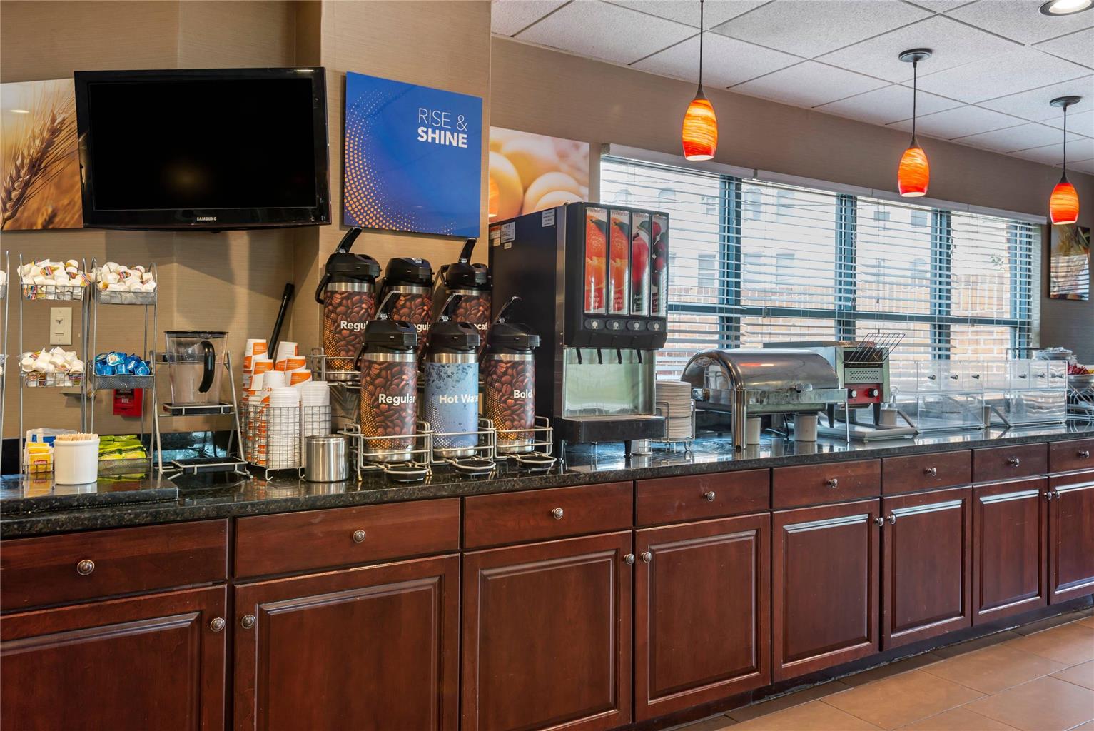 Comfort Suites Bethlehem Near Lehigh University and LVI Airport - photo 26