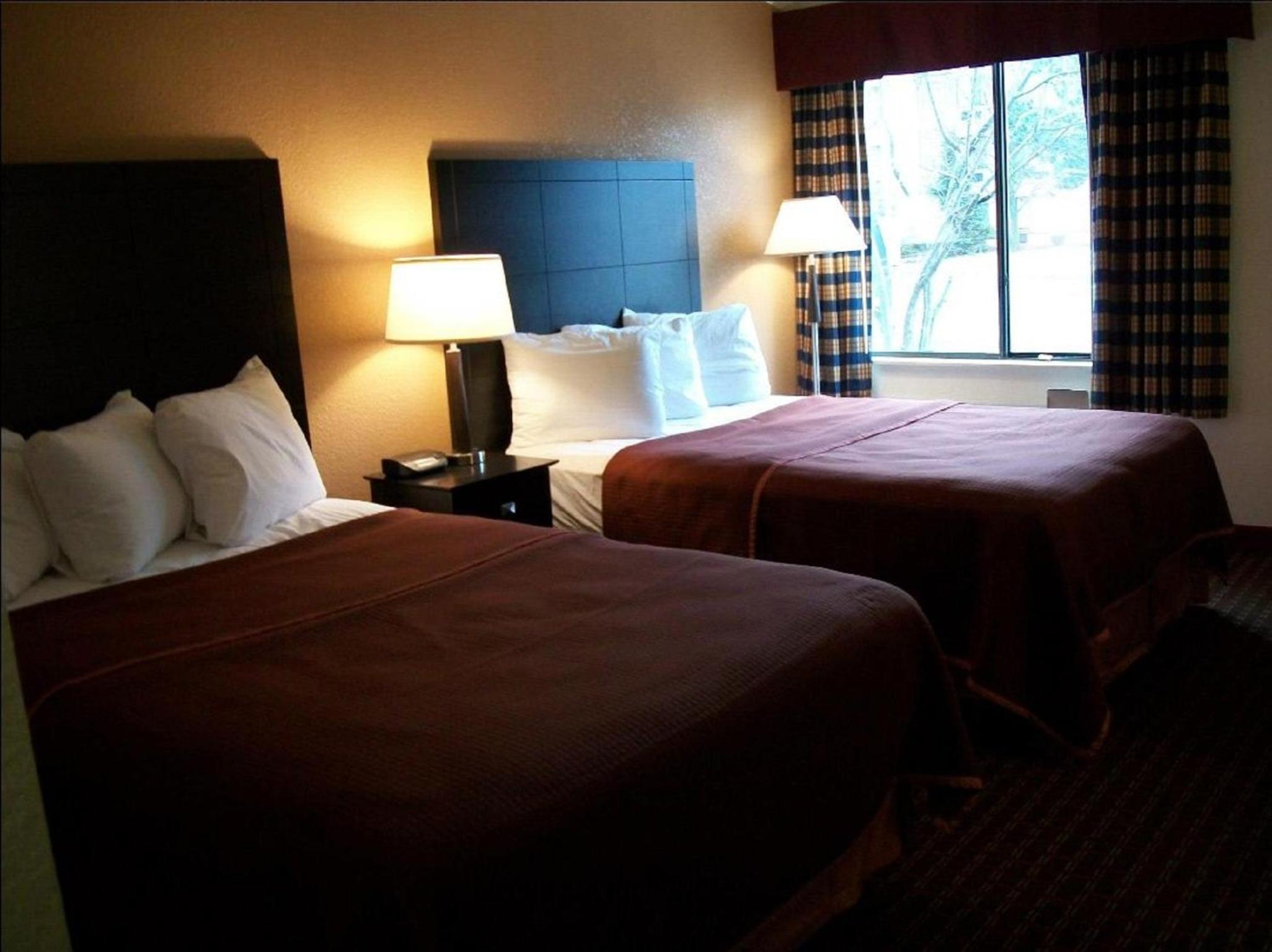 Americas Best Value Inn Romulus Detroit Airport - photo 4