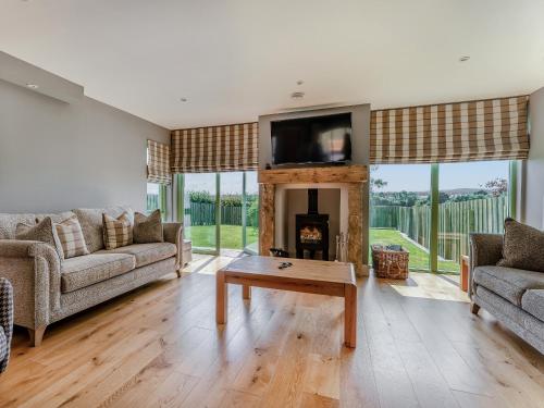 Mayflower Uk43632 - carbon neutral hotel in Linlithgow