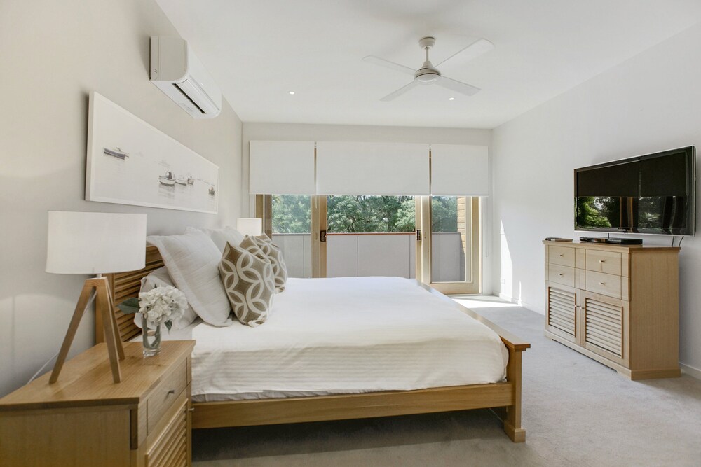 Garden Elegance in Blairgowrie — Blairgowrie — photo 4