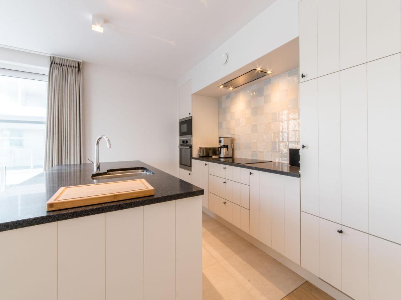 Apartment Wanderlust with Garage by Interhome — 4-Star Luxury Hotel in De Haan, Belgium