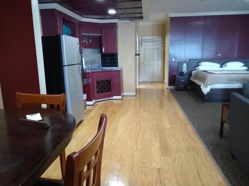 Southern Comfort Suites - photo 16