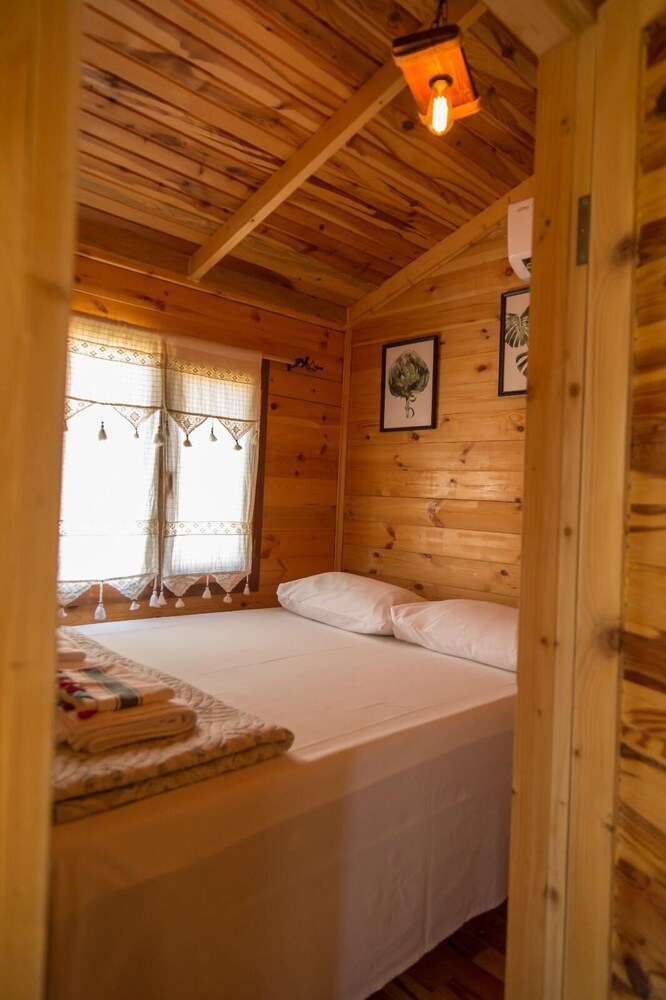 Sural Ciftligi — hotel in Altinova