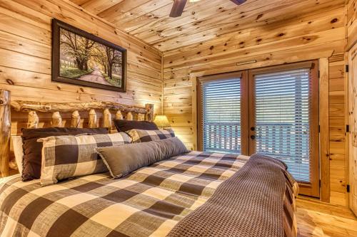 Living The Dream Mtn Views Theater Room 560 FREE tickets each paid day - photo 39