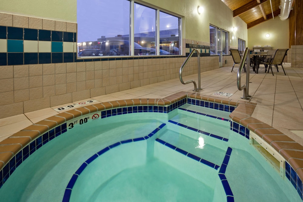Holiday Inn Express & Suites Aberdeen by IHG - photo 19