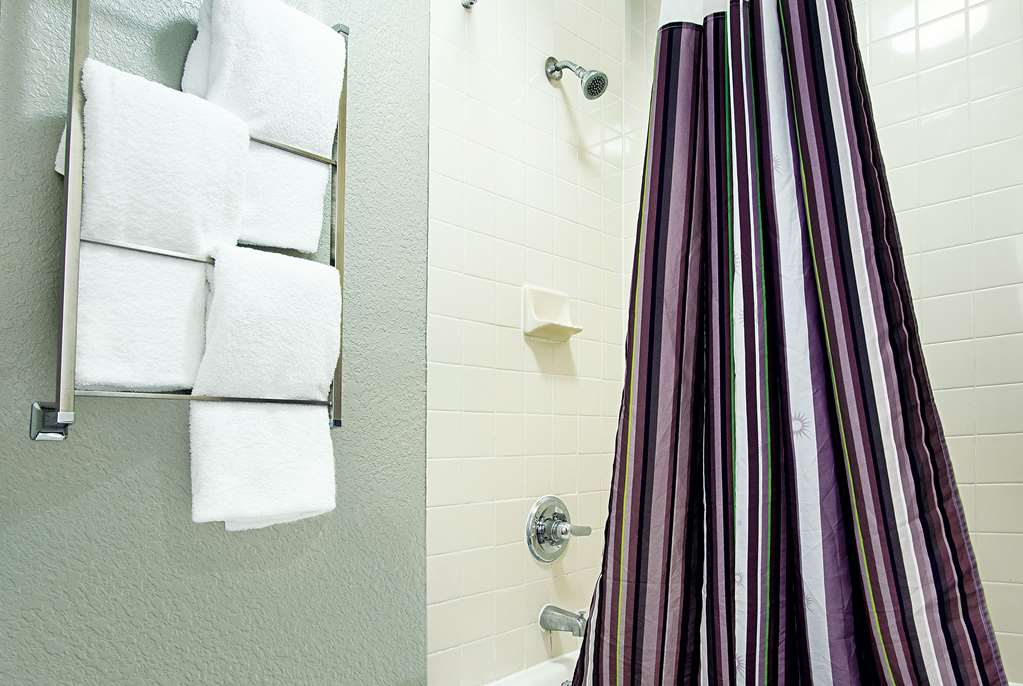 La Quinta Inn by Wyndham West Palm Beach Florida Turnpike - photo 28