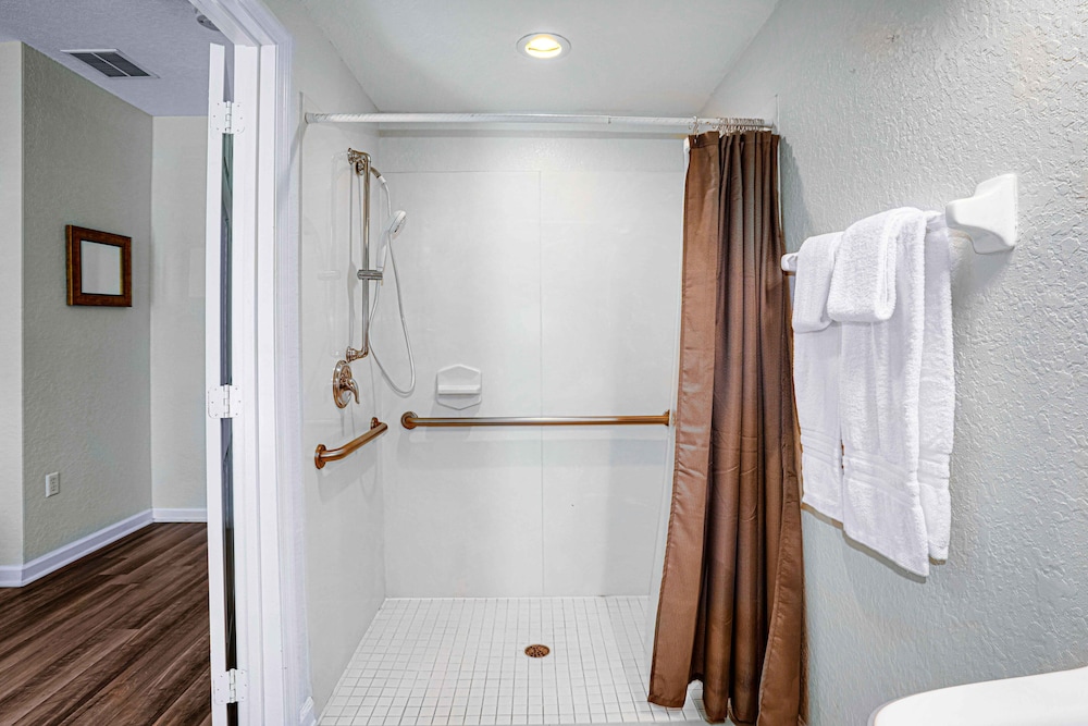 Spacious Townhome W patio & Garage Sleeps10 - photo 23
