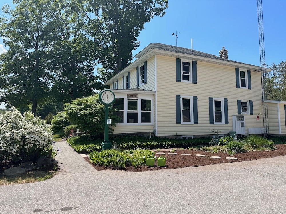 Maple Lane Empire - photo 27