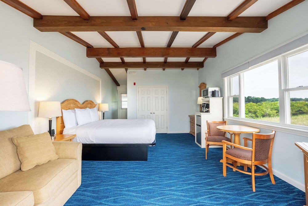 Norseman Resort on the Beach - photo 43