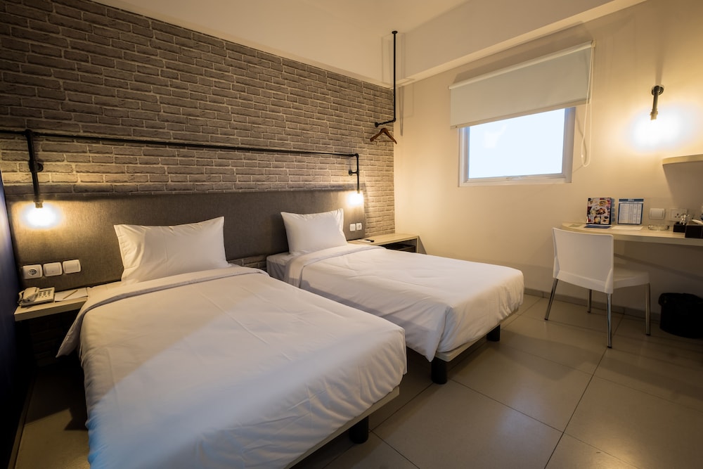 Hotel 88 Bekasi By WH — Bekasi — photo 3