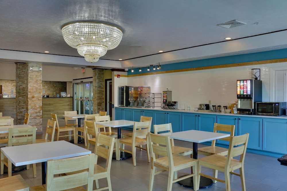 Country Inn & Suites by Radisson Savannah Gateway GA - photo 25