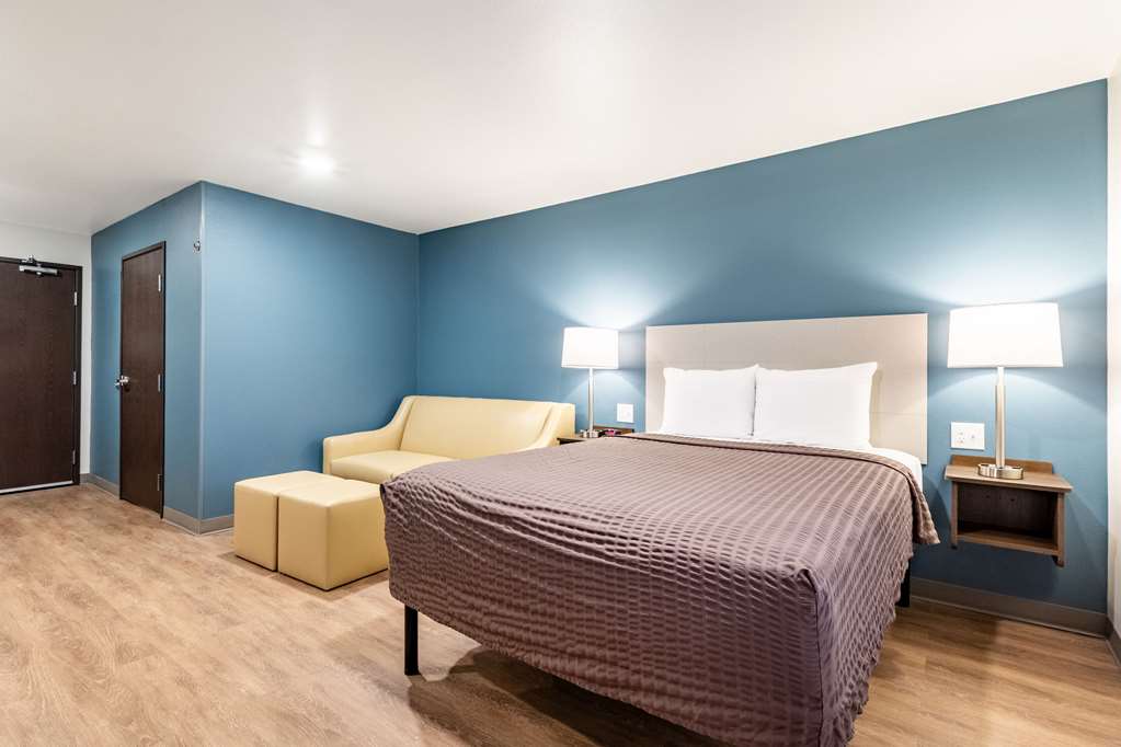 WoodSpring Suites Indianapolis Airport South - photo 18