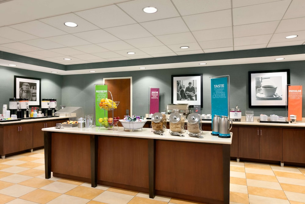 Hampton Inn & Suites Mahwah - photo 28