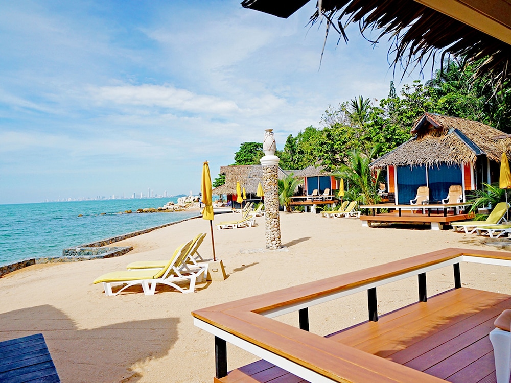Sunset Village Beach Resort — 4-Star Luxury Hotel in Pattaya, Thailand