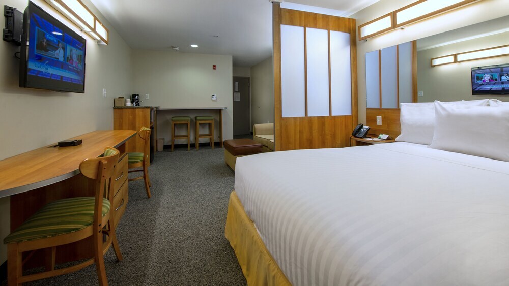 Magnolia Inn & Suites - photo 5