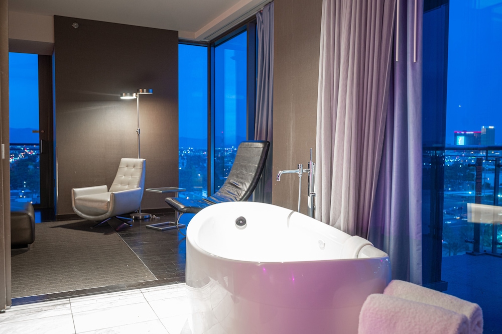 StripViewSuites at Palms Place Penthouses - photo 19