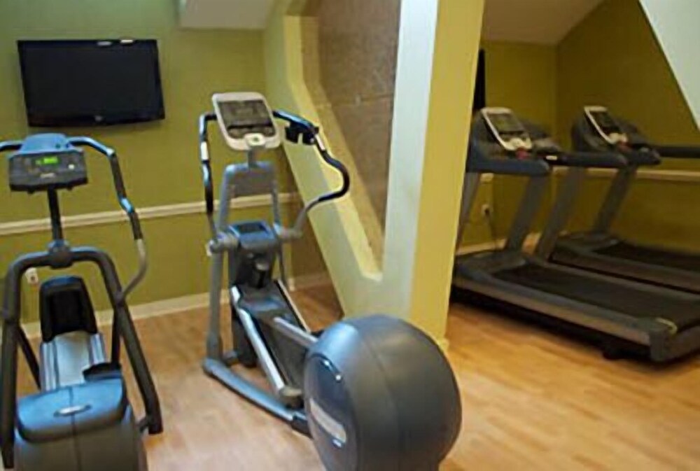 Roberts Riverwalk Urban Resort Hotel - photo 46