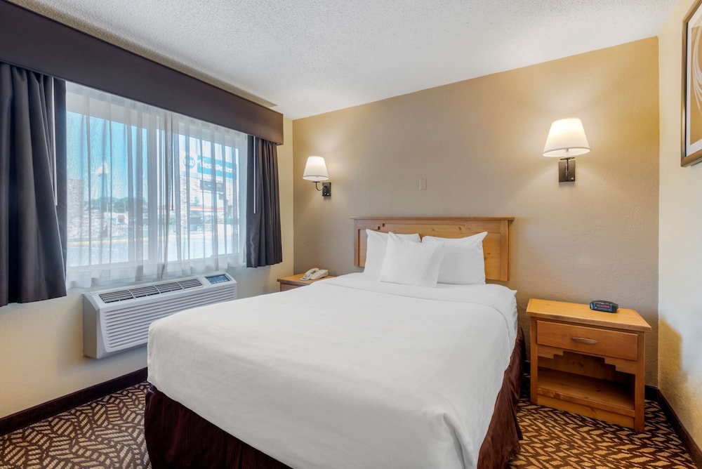 Turquoise Inn & Suites - photo 7