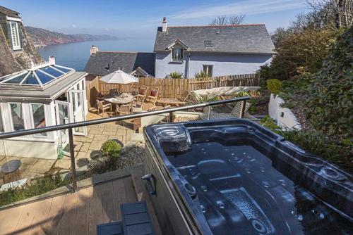 5 Bed Foxes Walk - carbon neutral hotel in Torquay