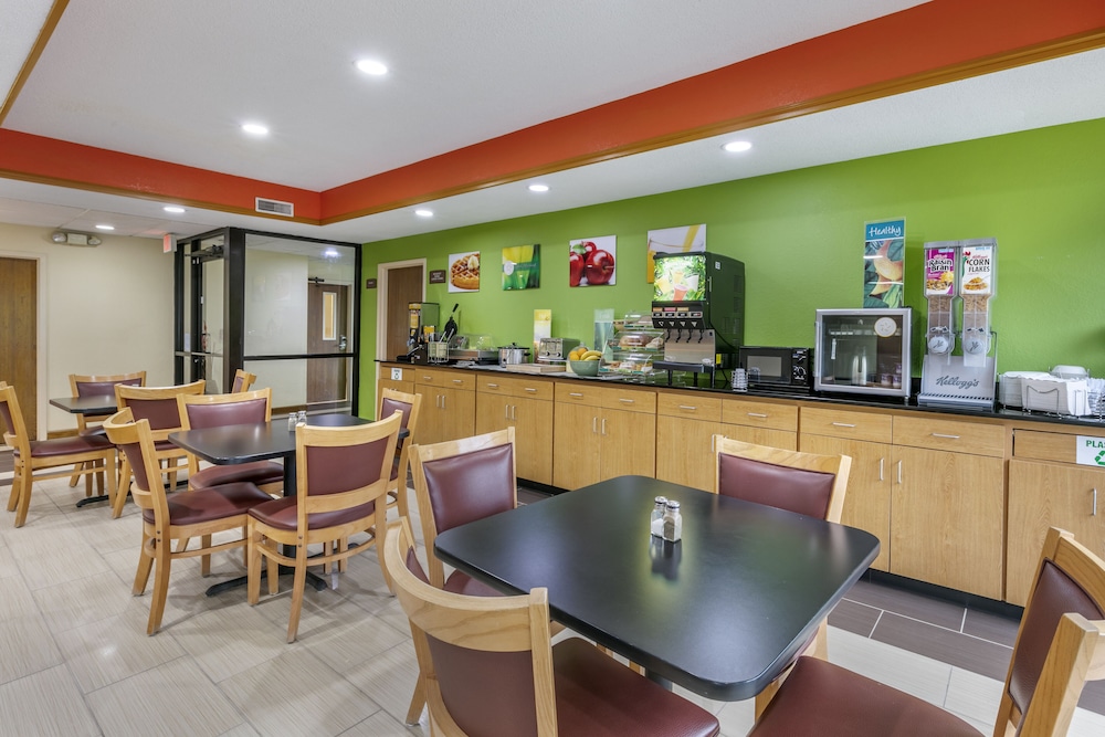 Quality Inn Rogersville - photo 16