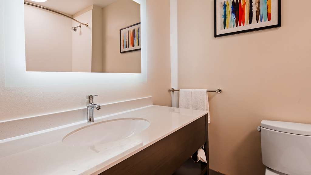 Best Western Plus New Barstow Inn & Suites - photo 20