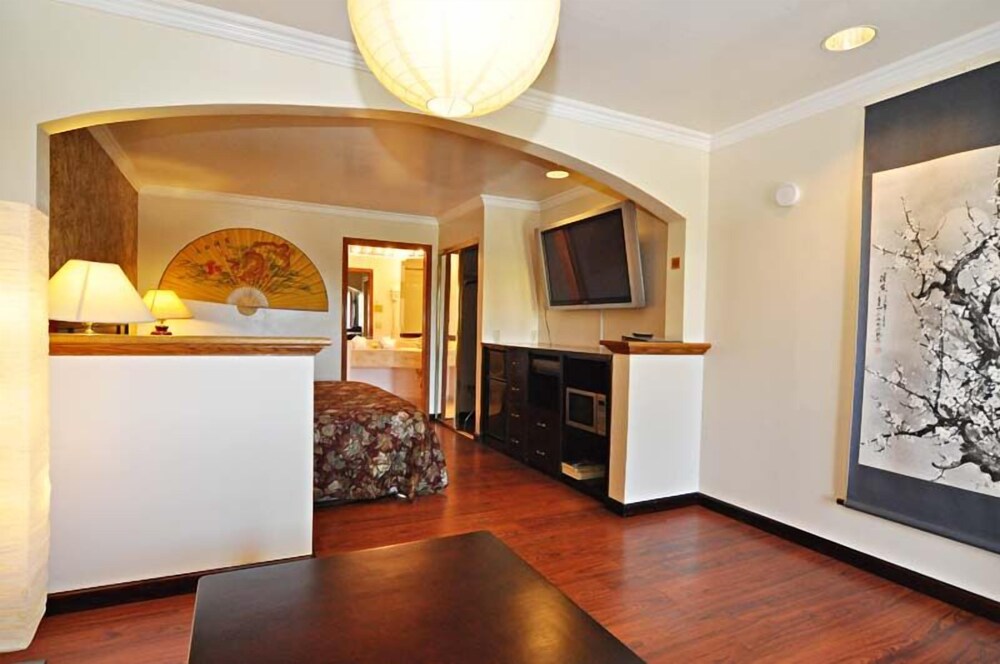 SureStay by Best Western Morgan Hill - photo 6