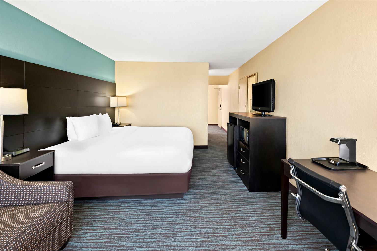 Quality Inn Dayton Airport - photo 24