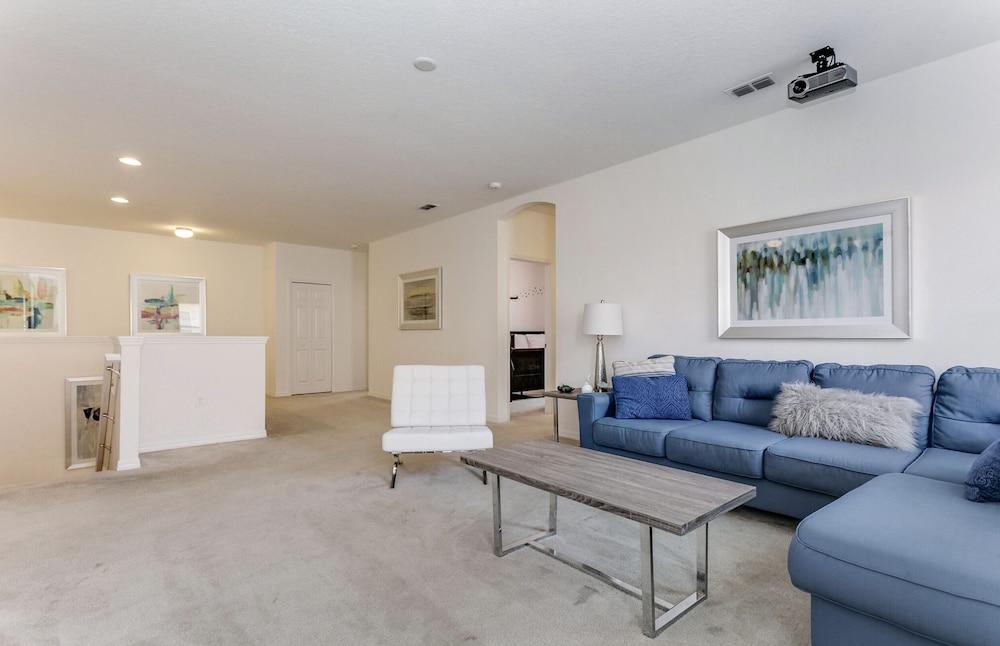 Beautiful 9 bedroom pool home located in the Solterra Resort home - photo 35