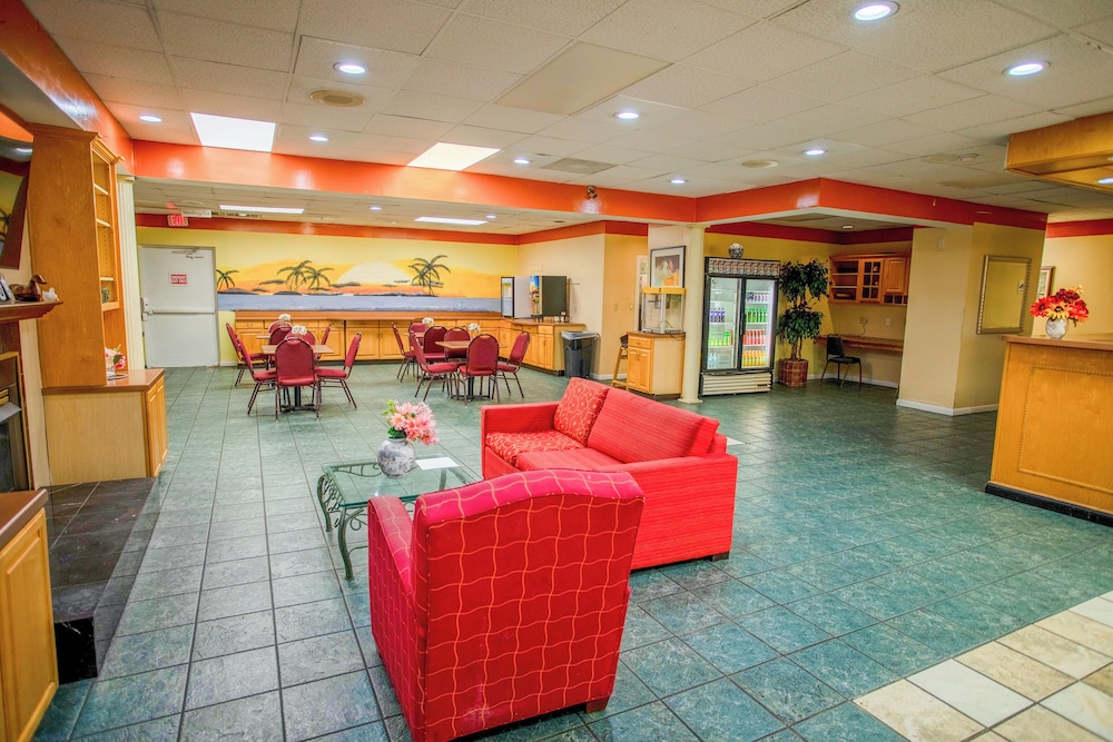 OYO Hotel Greensboro East I 40 - photo 5