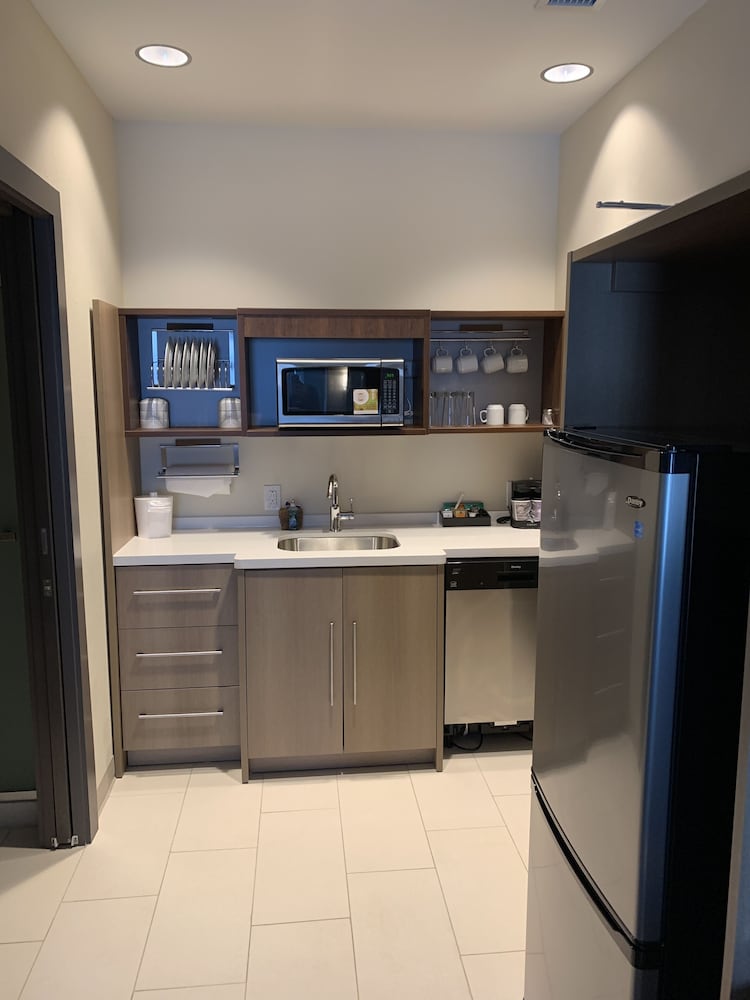 Home2 Suites by Hilton Charlotte Uptown NC - photo 25