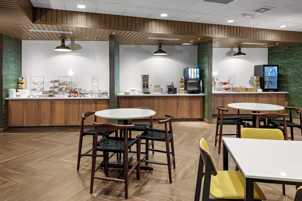 Fairfield by Marriott Port Clinton Waterfront - photo 19