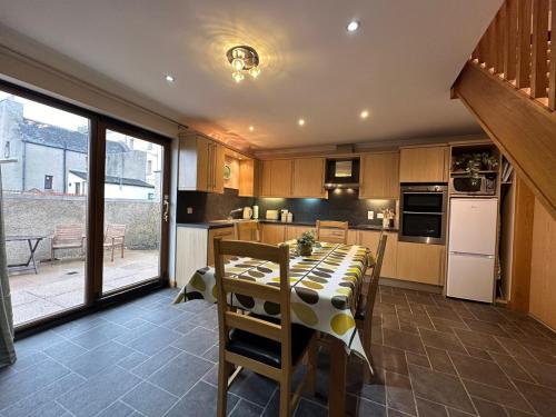 Marina House North and Marina House South — 4-Star Luxury Hotel in Stromness, United Kingdom