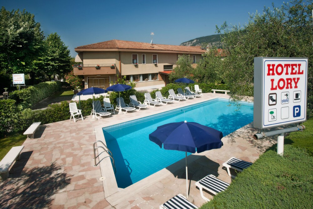 Hotel Lory - carbon neutral hotel in Garda