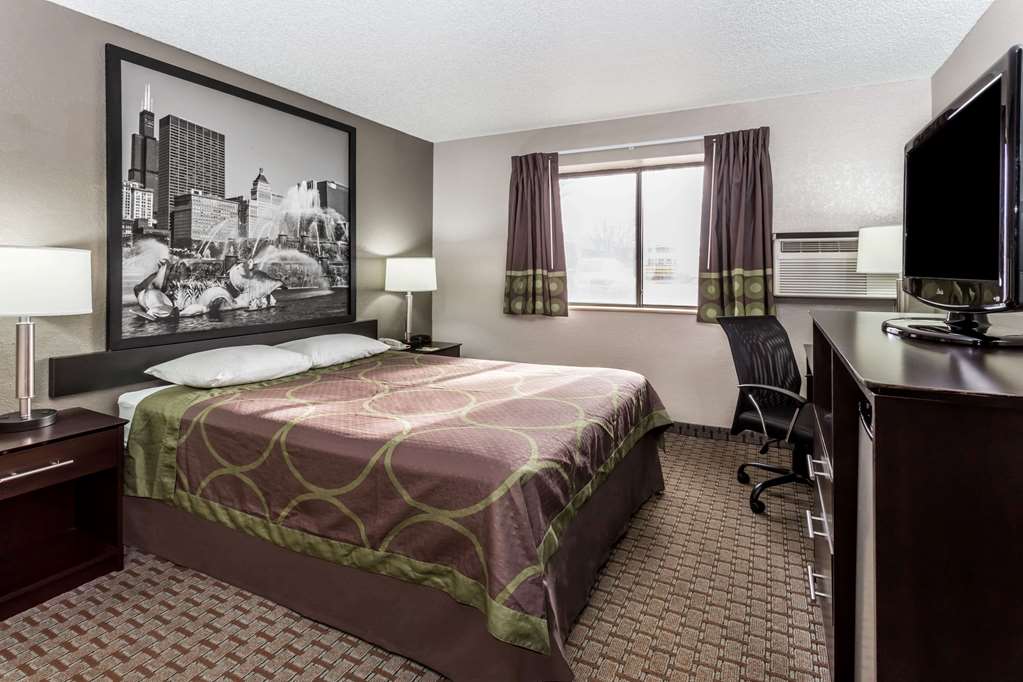 Super 8 by Wyndham Mundelein Libertyville Area - photo 8