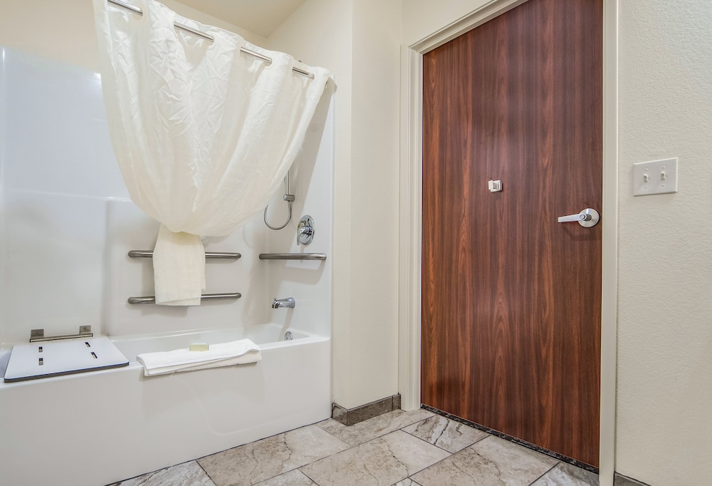Cobblestone Hotel & Suites Cozad - photo 53
