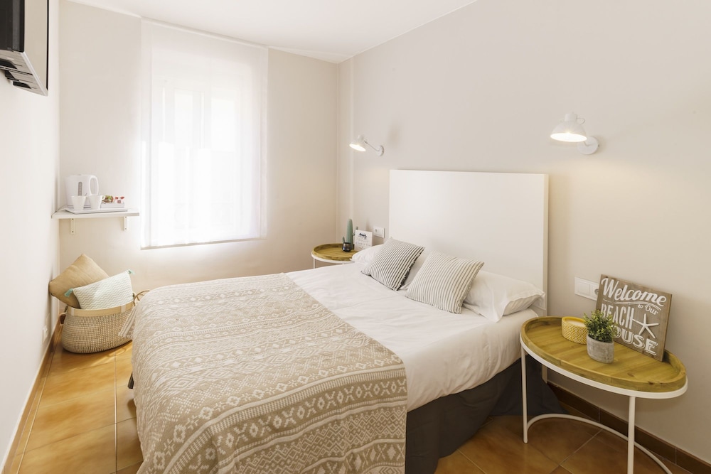La Premsa Hostal — Arenys De Mar — photo 2