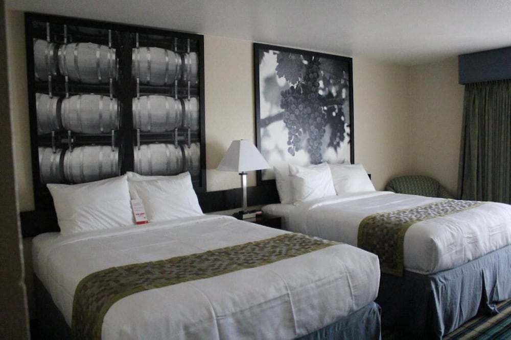 The Prime Suites Vallejo Napa Valley - photo 12