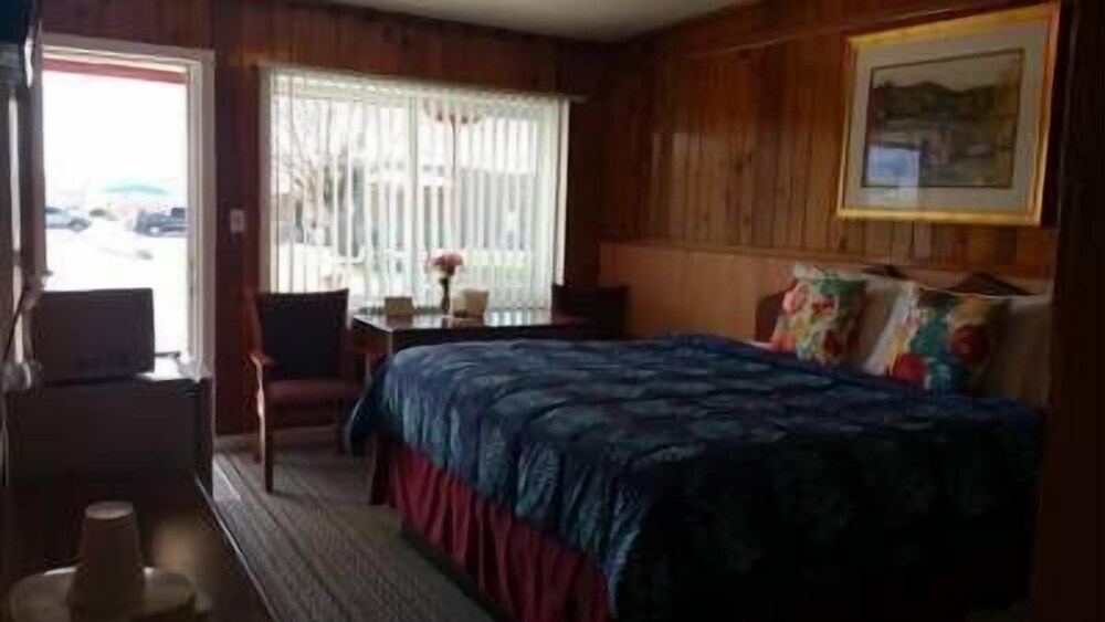 H Motel - photo 11