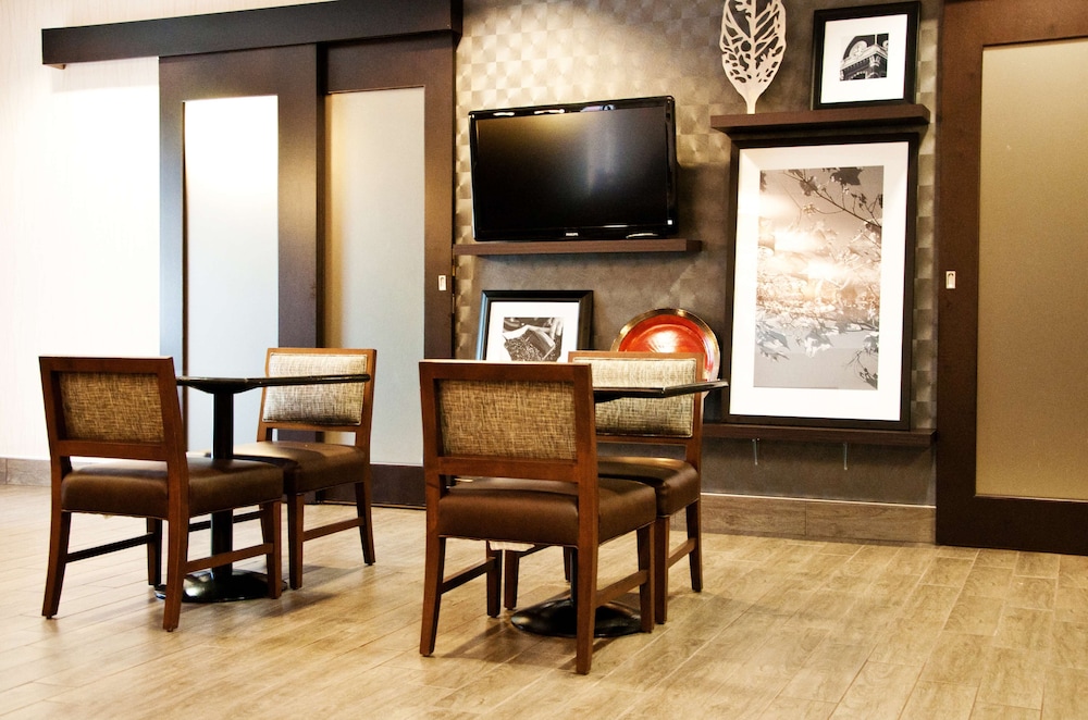 Hampton Inn Doylestown - photo 6