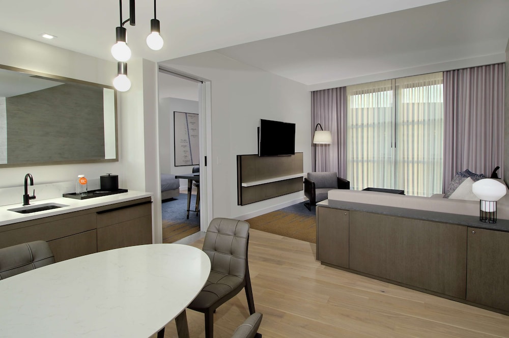 Canopy By Hilton Columbus Downtown Short North - photo 25