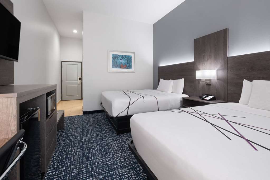 La Quinta Inn & Suites by Wyndham Muskogee - photo 15