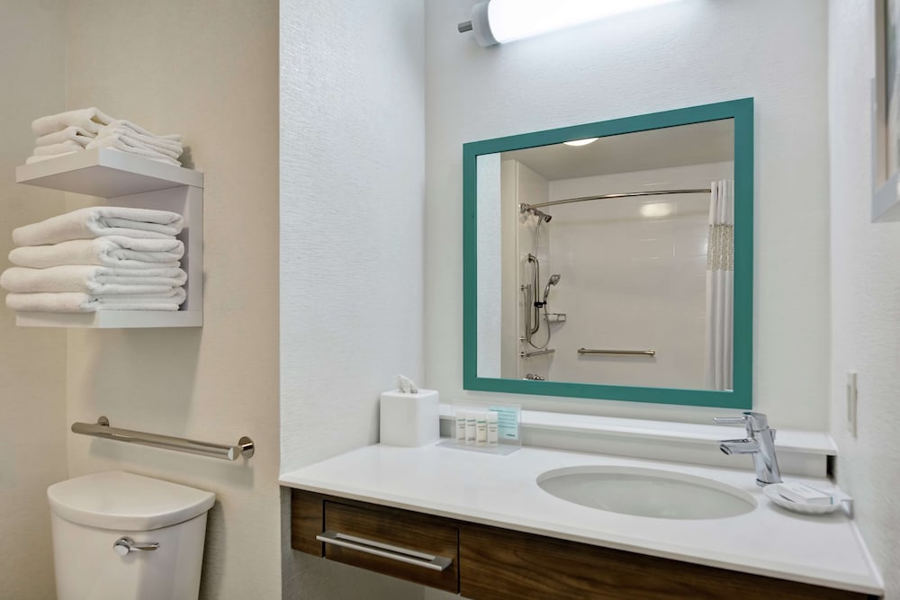 Hampton Inn & Suites Boynton Beach - photo 7